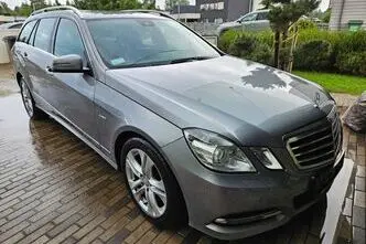 Mercedes-Benz E 220, 2.1, 100 kW, diesel, automatic, rear-wheel drive