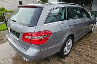 Mercedes-Benz E 220, 2.1, 100 kW, diesel, automatic, rear-wheel drive