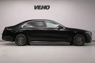 Mercedes-Benz S 580, 4.0, 370 kW, гибрид б+э, автомат, полный привод