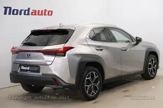 Lexus UX 250, 2.0, 112 kW, гибрид б+э, автомат, передний привод