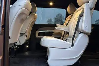 Mercedes-Benz V 250, 2.1, 140 kW, дизель, автомат, полный привод