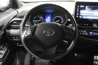 Toyota C-HR, 1.8, 72 kW, гибрид б+э, автомат, передний привод