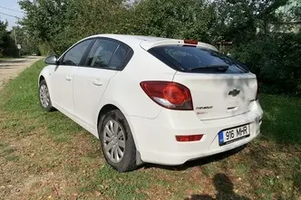 Chevrolet Cruze, 1.6, 91 kW, бензин, механическая, передний привод