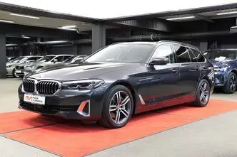 BMW 530, 3.0, 210 kW, гибрид д+э, автомат, полный привод