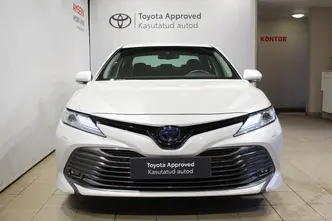 Toyota Camry, 2.5, 131 kW, гибрид б+э, автомат, передний привод