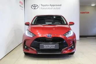 Toyota Yaris, 1.5, 68 kW, гибрид б+э, автомат, передний привод