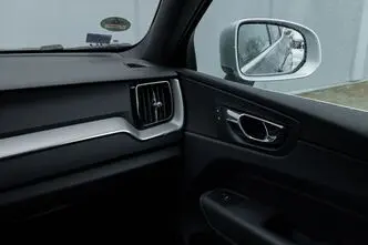 Volvo XC60, 2.0, 140 kW, бензин, автомат, полный привод