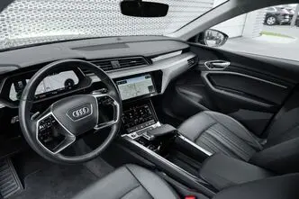 Audi e-tron, 300 kW, электричество, автомат, полный привод