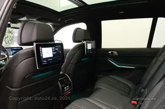 BMW X7, 3.0, 250 kW, гибрид д+э, автомат, полный привод