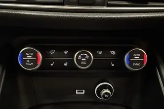 Alfa Romeo Stelvio, 2.0, 206 kW, бензин, автомат, полный привод