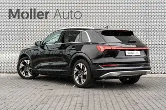 Audi e-tron, 300 kW, электричество, автомат, полный привод