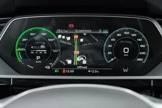 Audi e-tron, 300 kW, электричество, автомат, полный привод