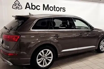 Audi Q7, 3.0, 210 kW, гибрид д+э, автомат, полный привод