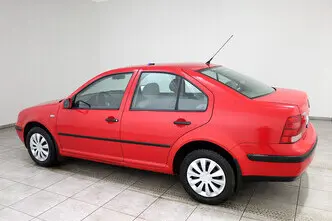 Volkswagen Bora, 1.6, 77 kW, bensiin, manuaal, esivedu