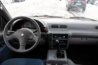 Nissan Serena, 2.0, 49 kW, дизель, механическая