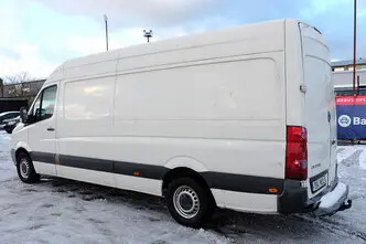 Volkswagen Crafter, 2.5, 100 kW, diesel, automatic, rear-wheel drive