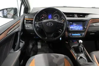 Toyota Avensis, 1.8, 108 kW, бензин, механическая, передний привод