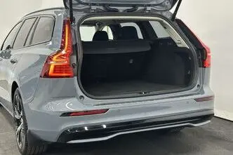 Volvo V60, 2.0, 145 kW, гибрид б+э, автомат, передний привод