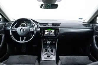 Škoda Superb, 2.0, 200 kW, бензин, автомат, полный привод