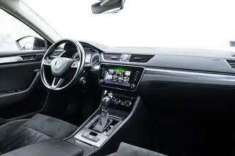 Škoda Superb, 2.0, 200 kW, бензин, автомат, полный привод