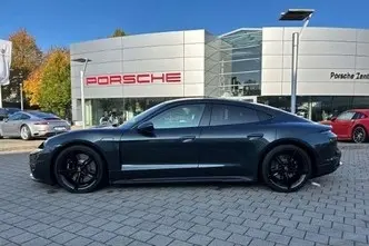 Porsche Taycan, 500 kW, электричество, автомат, полный привод