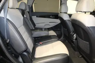 Kia Sorento, 2.2, 147 kW, дизель, автомат, полный привод