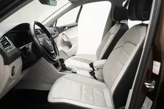 Volkswagen Tiguan, 2.0, 132 kW, бензин, автомат, полный привод