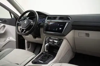 Volkswagen Tiguan, 2.0, 132 kW, бензин, автомат, полный привод