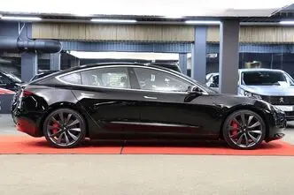 Tesla Model 3, 155 kW, электричество, полный привод