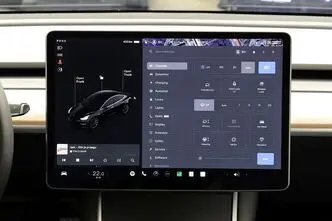 Tesla Model 3, 155 kW, электричество, полный привод