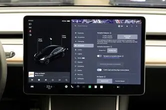 Tesla Model 3, 155 kW, электричество, полный привод