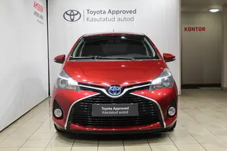 Toyota Yaris, 1.5, 54 kW, гибрид б+э, автомат, передний привод