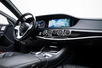 Mercedes-Benz S 560, 4.0, 345 kW, бензин, автомат, полный привод