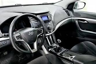 Hyundai i40, 1.6, 99 kW, бензин, механическая, передний привод