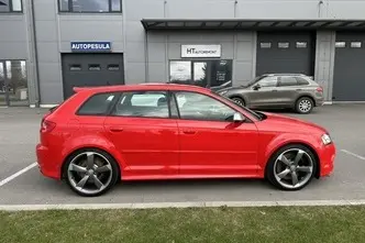 Audi RS3, 2.5, 250 kW, petrol, automatic, four-wheel drive