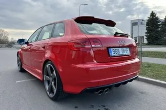 Audi RS3, 2.5, 250 kW, petrol, automatic, four-wheel drive