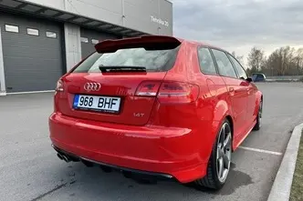 Audi RS3, 2.5, 250 kW, petrol, automatic, four-wheel drive