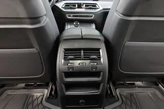 BMW X5, 3.0, 210 kW, подключаемый гибрид б+э, автомат, полный привод