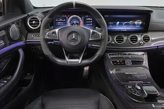 Mercedes-Benz E 63 AMG, 4.0, 450 kW, bensiin, automaat, nelikvedu