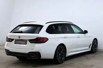 BMW 530, 3.0, 210 kW, гибрид д+э, автомат, полный привод