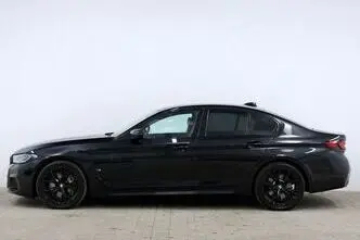 BMW 530, 3.0, 210 kW, гибрид д+э, автомат, полный привод