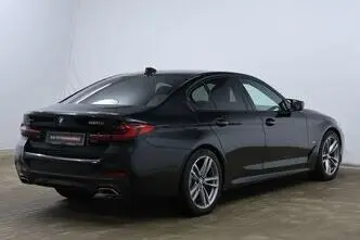 BMW 520, 2.0, 140 kW, гибрид д+э, автомат, полный привод