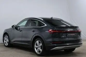 Audi e-tron, 158 kW, электричество, полный привод