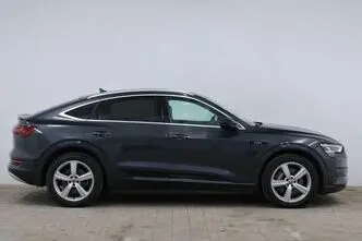 Audi e-tron, 158 kW, электричество, полный привод