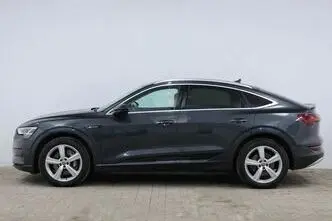 Audi e-tron, 158 kW, электричество, полный привод