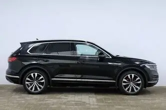 Volkswagen Touareg, 3.0, 210 kW, дизель, автомат, полный привод