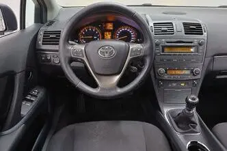 Toyota Avensis, 1.8, 108 kW, бензин, механическая, передний привод