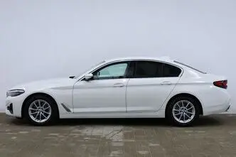 BMW 520, 2.0, 135 kW, гибрид б+э, автомат, задний привод