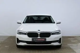 BMW 520, 2.0, 135 kW, гибрид б+э, автомат, задний привод