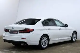 BMW 520, 2.0, 135 kW, гибрид б+э, автомат, задний привод